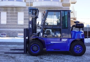 Дизельный вилочный погрузчик TRF D50-3M